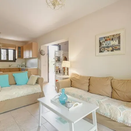 Holiday home Honeydew Home, Vourvourou #feelslikehome Diaporos